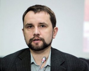 Вятрович считает, что 9 мая не должно быть выходным