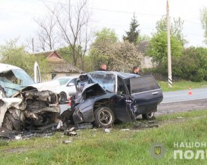 Четыре человека погибли в аварии