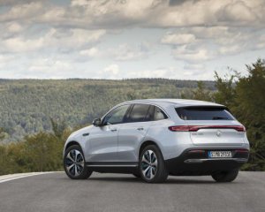 Стартовали продажи первого электрического кроссовера Mercedes-Benz