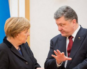 Порошенко поговорил с Меркель об усилении давления на Москву