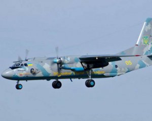 Переобладнали на вантажний: авіабригада отримала літак Ан-26