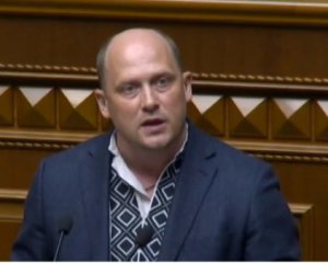 Із фракції Порошенка вийшов нардеп