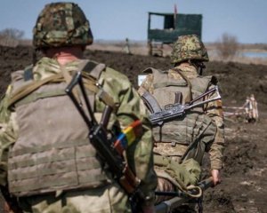 Украинских военных обстреляли из минометов, есть раненые