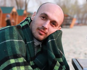 &quot;Я хочу здесь жить&quot; - раненный боец из Молдовы просит украинское гражданство
