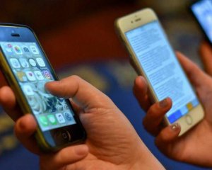 Сколько украинцы тратят на мобильную связь