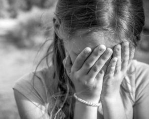 Жінка заявила про зґвалтування 6-річної доньки