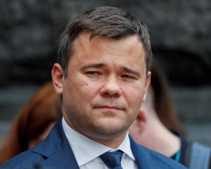 Зеленскому написали петицию об увольнении главы АП