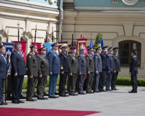 Хомчак пояснив, чому командувач ССО не привітався з Зеленським військовим вітанням