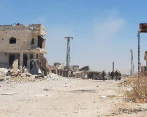 Трупи росіян і пошкоджена техніка: з&#039;явилось відео зі звільненого сирійського міста