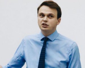 Політична динаміка Вакарчука "з'їдає" рейтинг Зеленського - експерт