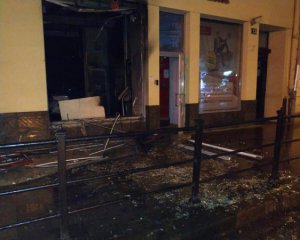 В центре Львова подожгли банк