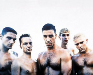 Рок и секс с аборигенами: группа Rammstein выпустила клип