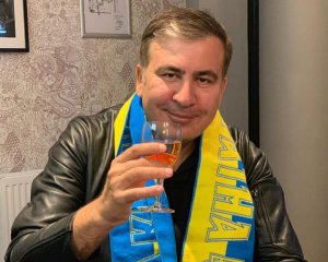 Запит на Саакашвілі минає. З'явилися Зеленський і Вакарчук