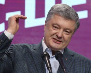 Порошенко має наполеонівські плани - політолог