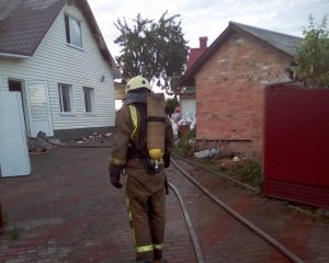 У Білоцерківському районі будинок гасили 15 пожежників