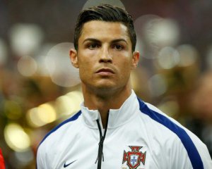 Роналду зупинив автобус збірної Португалії, щоб обійняти хворого хлопчика