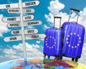 Забрали ліцензію у трьох туроператорів