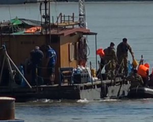 Піднімуть затонулий катер у Будапешті