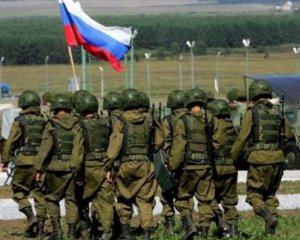 Оккупанты перебрасывают в Крым солдат и технику