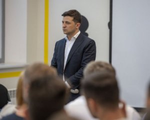 Зеленский пообещал помочь среднему и малому бизнесу