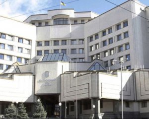Зеленский уверен, что Конституционный суд поддержит роспуск Рады