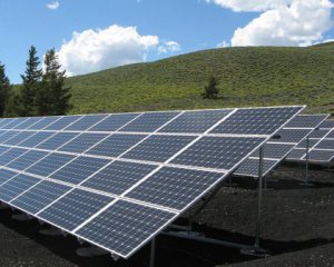 Посреди Киева поставят солнечные батареи