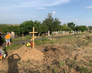 Пошуки 11-річної Дарини Лук&#039;яненко: у могилі без хреста знайшли труп