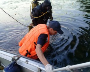 У столичному озері знайшли труп чоловіка