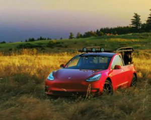 Показали пікап Tesla, побудований на базі Model 3