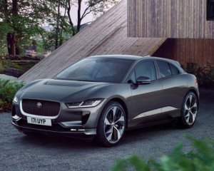 Неожиданный лидер - украинцы чаще всего покупали электромобиль Jaguar