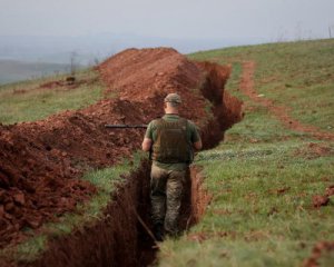Двое военных пострадали на Донбассе