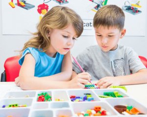 Ще 2 покоління першокласників навчатимуться завдяки LEGO