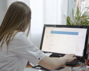 Сколько украинцев подписали декларации с семейными врачами