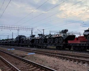 Росія перекидає у Білорусь війська і техніку