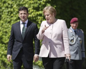 Меркель и Макрон проверяли Зеленского на прочность