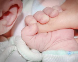 Предложили платить больше при рождении ребенка: подробности