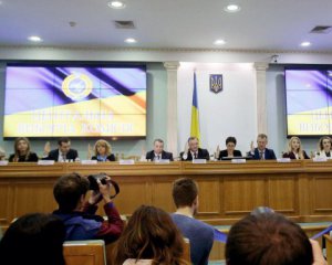 ЦВК завершила реєстрацію на вибори в Раду