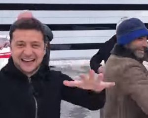 З&#039;явилося відео, як Зеленський танцями вітає Коломойського з днем народження