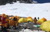 Рассказали, как фекалии туристов отравляют склоны Эвереста