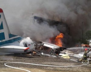 У Росії літак з пасажирами в&#039;їхав у будинок
