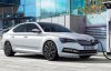 Представили оновлену Skoda Superb, що відтепер і у гібриді