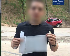 П'яний водій намагався заїхати на пішохідний міст