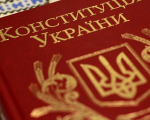 У Зеленского открестились от русского языка для Донбасса