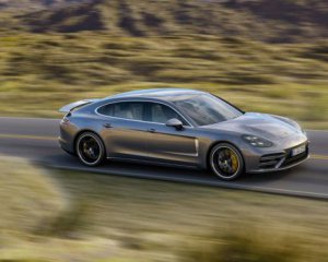 Porsche отзывает в россиян свои автомобили