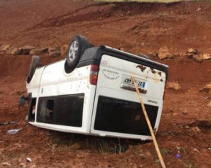 Перевернулся автобус: среди пострадавших есть дети