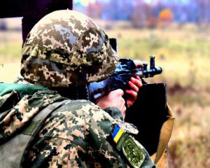 Боевики обстреляли украинские позиции с вооружения танков и БМП