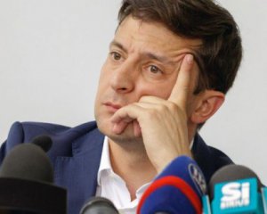 Зеленський звільнив трьох керівників столичних районів