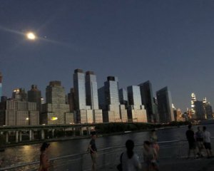 Блэкаут в Нью-Йорке: без света остались 40 тысяч жителей