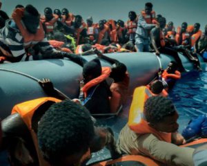 Аварія судна біля берегів Тунісу: знайшли тіла 82 нелегалів