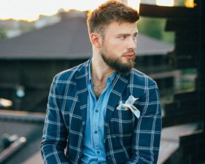 Загадкова смерть: ведучий випав із квартири на 17-му поверсі